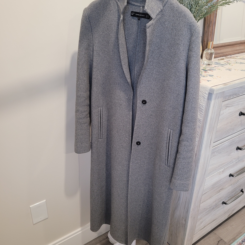 Zara Women's Classic Gray Wool Coat - Picture 2 of 7